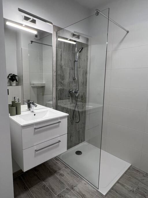 Apartment Olive In Bialoleka-Tarchomin Center Варшава Екстериор снимка